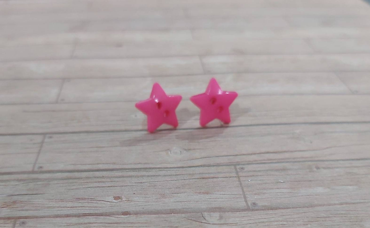 Kawaii , harajuku Cute star button earrings.