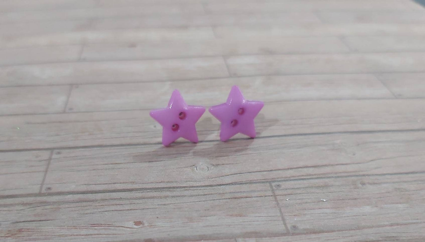 Kawaii , harajuku Cute star button earrings.