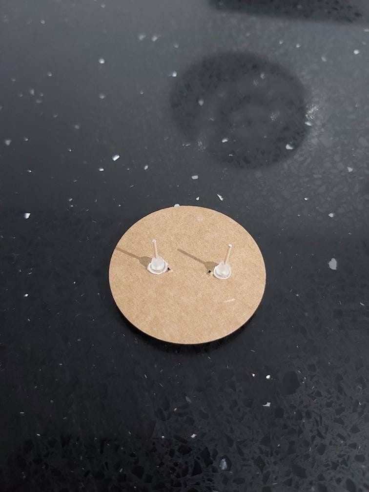 Cute glittery flower button stud earrings
